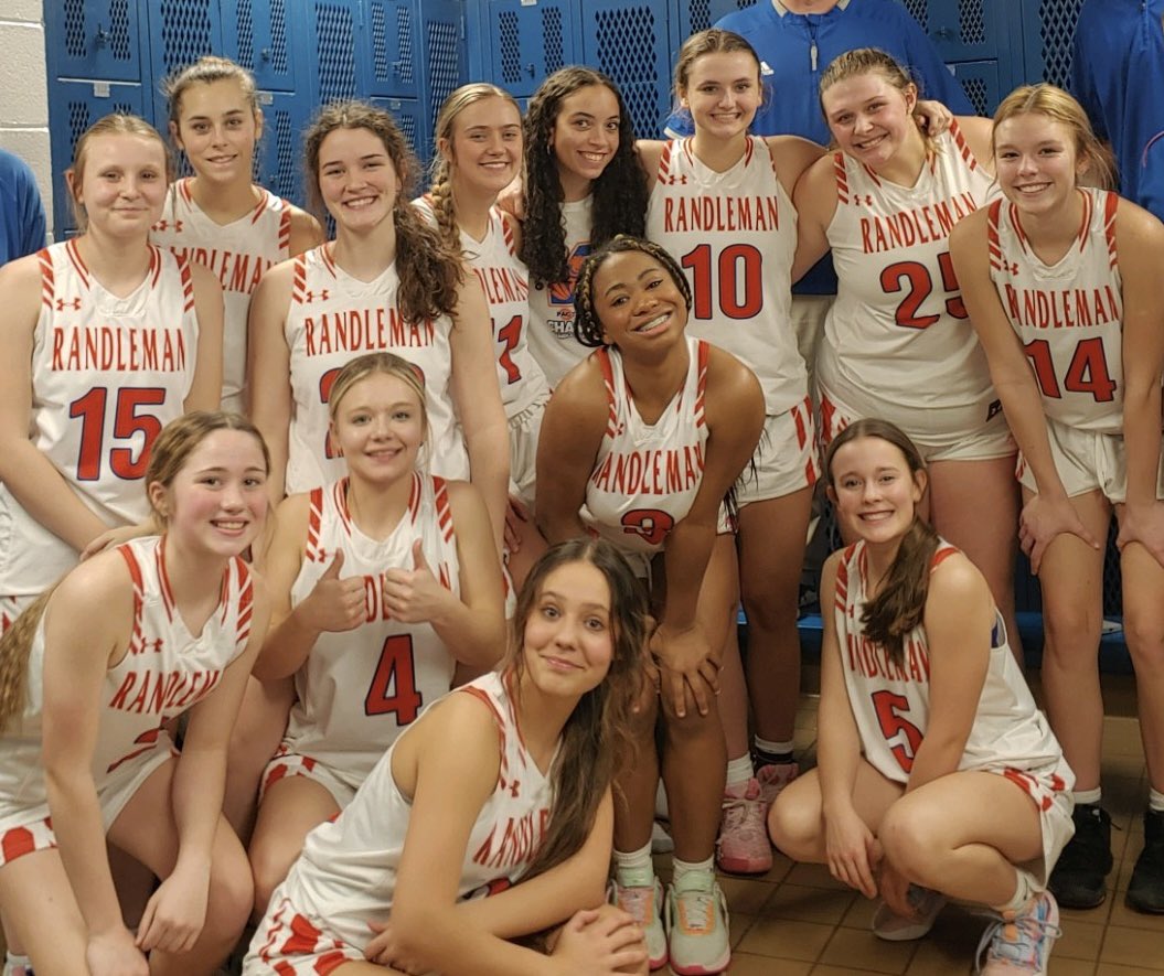 RandlemanWBB's tweet photo. 🚨PAC7 Regular Season Champs🚨
@RandlemanWBB has now won the PAC7 Regular Season 5 years in a row‼️🏆🏆🏆🏆🏆  Proud of this group and what they have accomplished this season!  Back to work tomorrow as we prepare for conference tournament action next week! 💪💪💪
#TIGERHOOPS https://t.co/NYI2H3j0zm