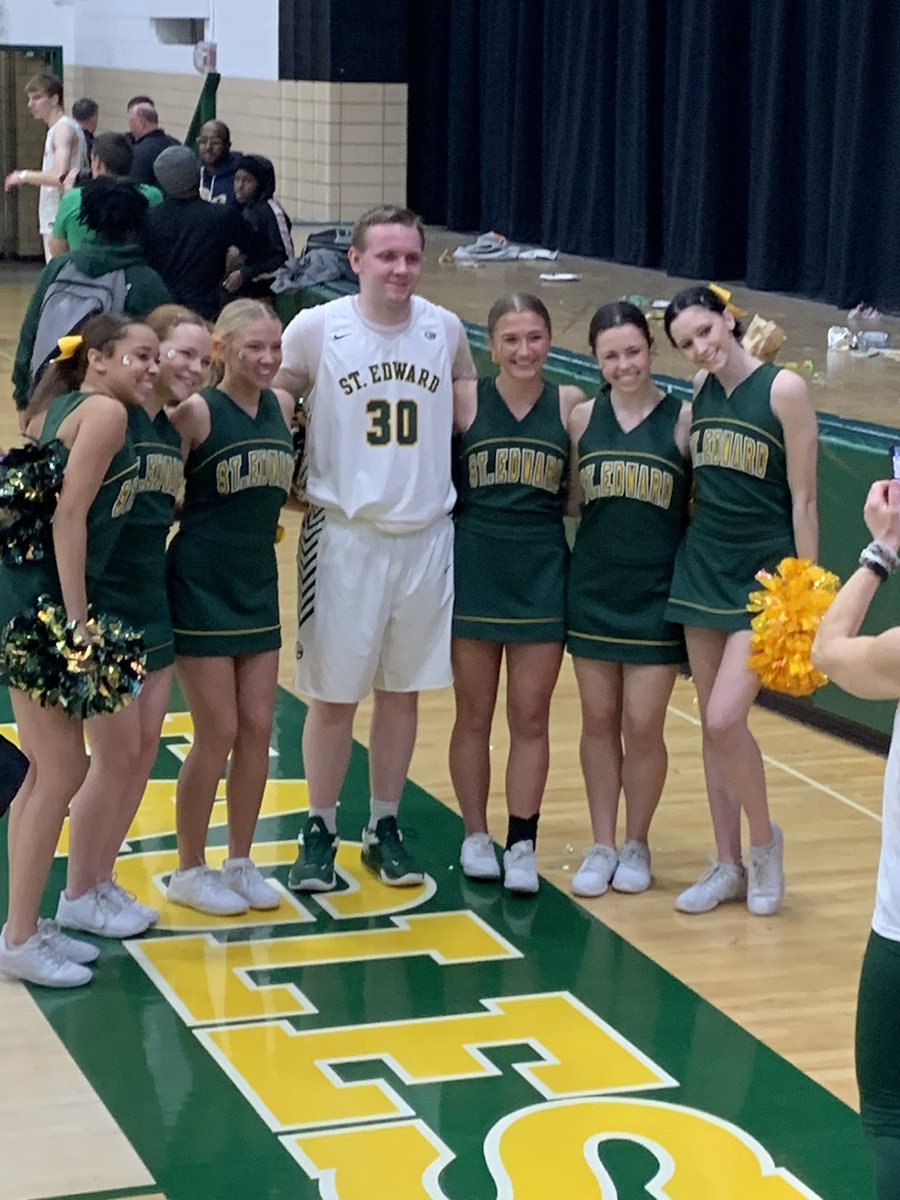 0malleyBrendan's tweet photo. It was such a privilege and an honor to get into the game on senior night (AND SCORE). Thank you to @coachflan and @sehs_hoops . @cediosman I hope I did you proud. Thank you to the team as well. #varsity level https://t.co/Ual2sPbNth