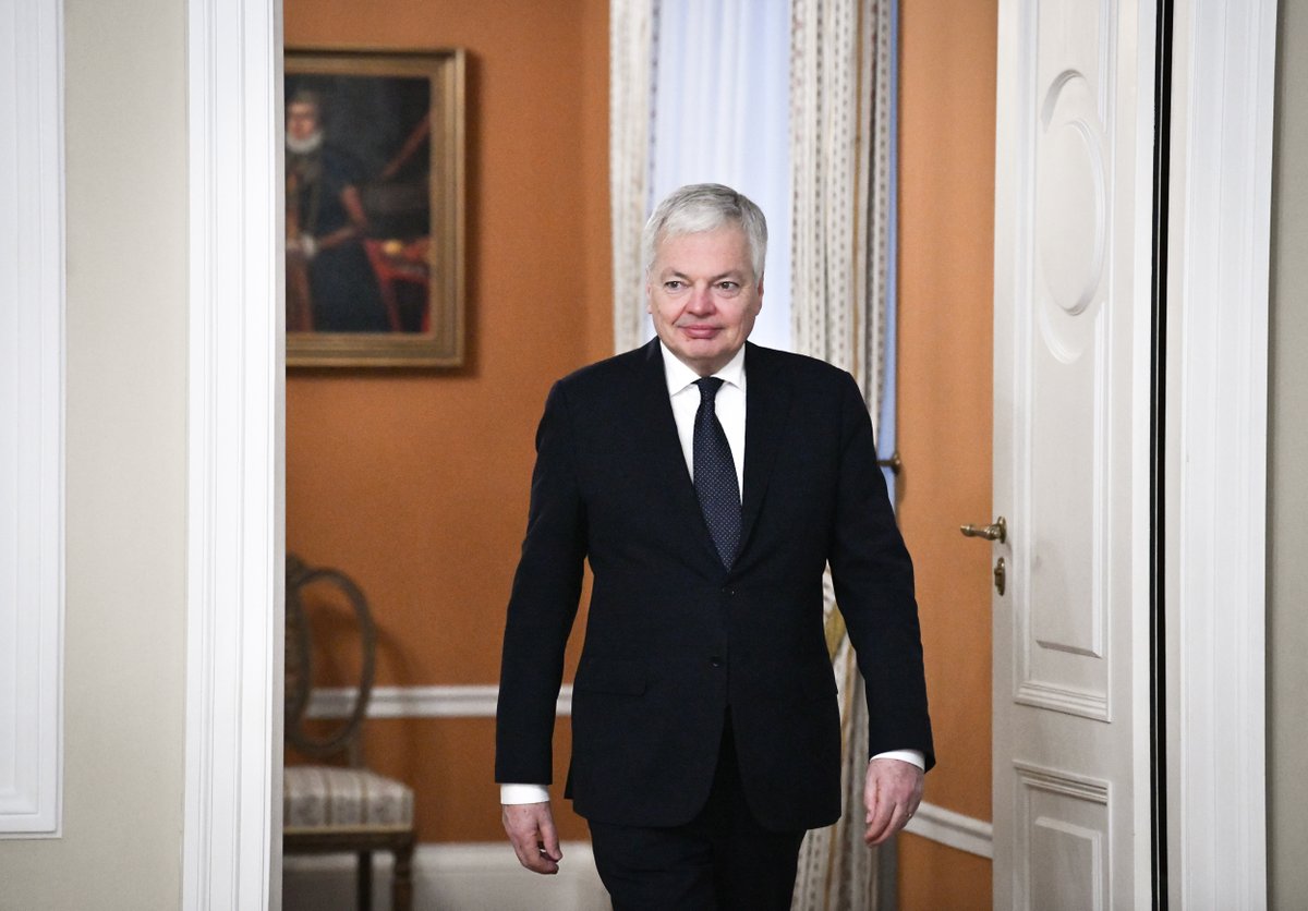 Rigas_pils's tweet photo. Valsts prezidents Egils Levits sarunā ar Eiropas Savienības tieslietu komisāru Didjē Reindersu: starptautiskajai sabiedrībai jābūt gatavai nodrošināt tiesiskumu un nepieļaut Krievijas nesodāmību.
🔗 https://t.co/8jDjVXN5Wb https://t.co/9LM9lsusV9