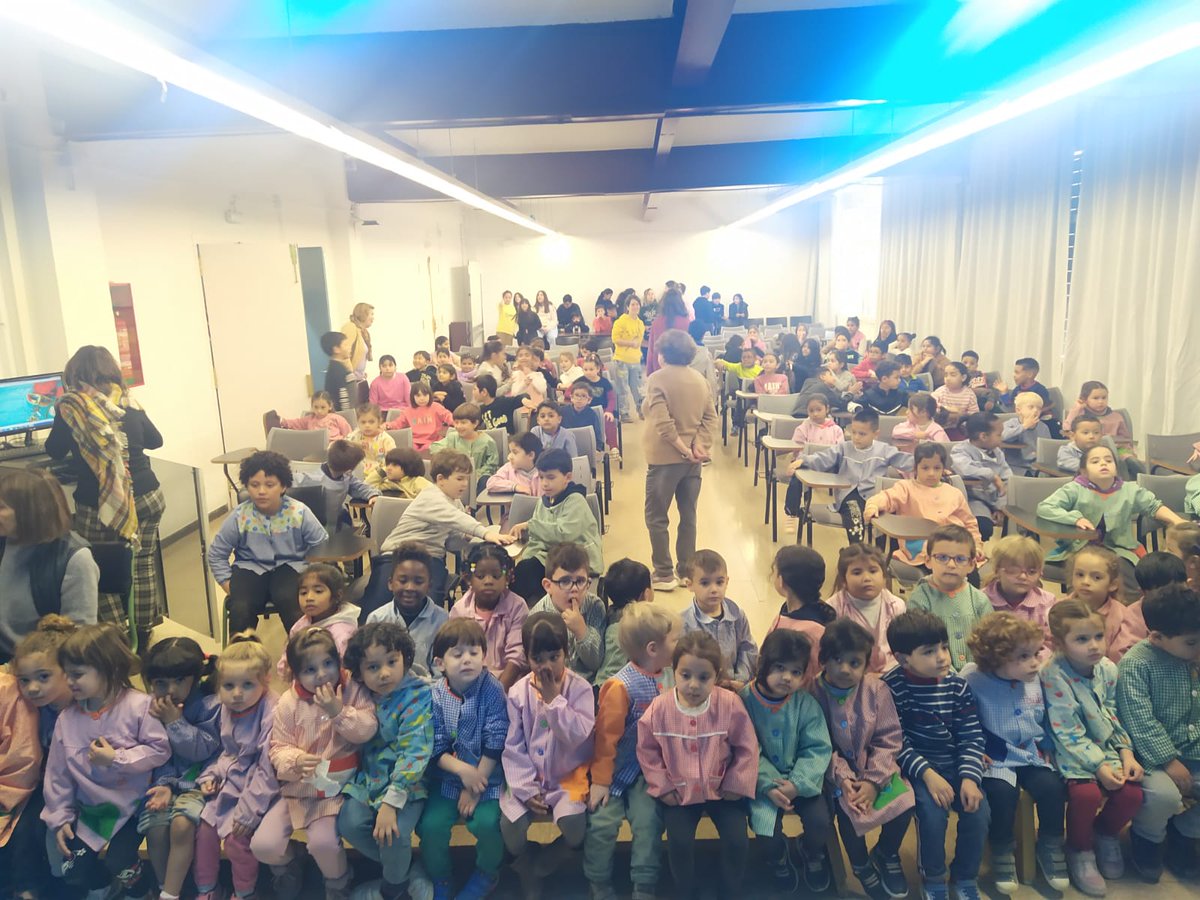 La reina Carnestoltes ha passat pel Molí per començar a preparar la seva festa. Benvinguda! #carnestoltes