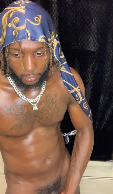 DickOloyt&rsquo;N 🤤 https://t.co/h2FJ3ybCvk