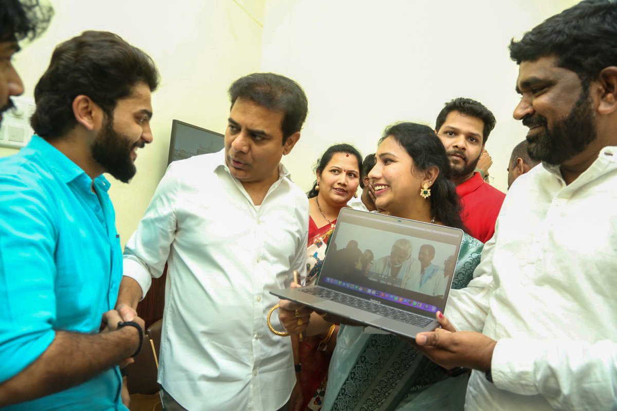 Itsmevaram's tweet photo. We are thrilled to announce the launch of our movie teaser by the honorable minister KTR garu! Our team is immensely grateful for his support and blessings towards our project. A big thank you to the minister for being a part of this milestone for us. 
@KTRBRS https://t.co/Fp9BNZGdgI