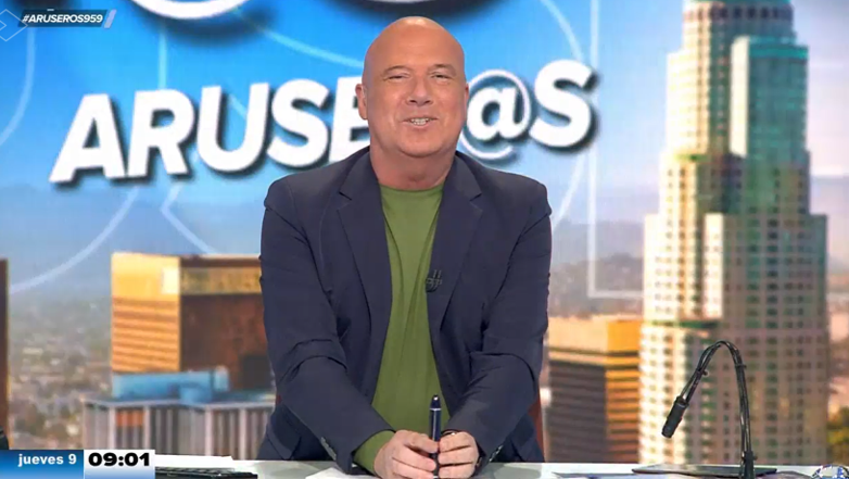 #Audiencias I

🚀 RÉCORD de temporada para <a href="/AruserosLaSexta/">Aruser@s</a> con un 20,3%, líder en la mañana a casi +5 puntos de su competencia

Reúne a 464.000 seguidores de media y 1.128.000 espectadores únicos

🏆 Líder también en Target Comercial (21,6%) y en su emisión completa con un 17,3%