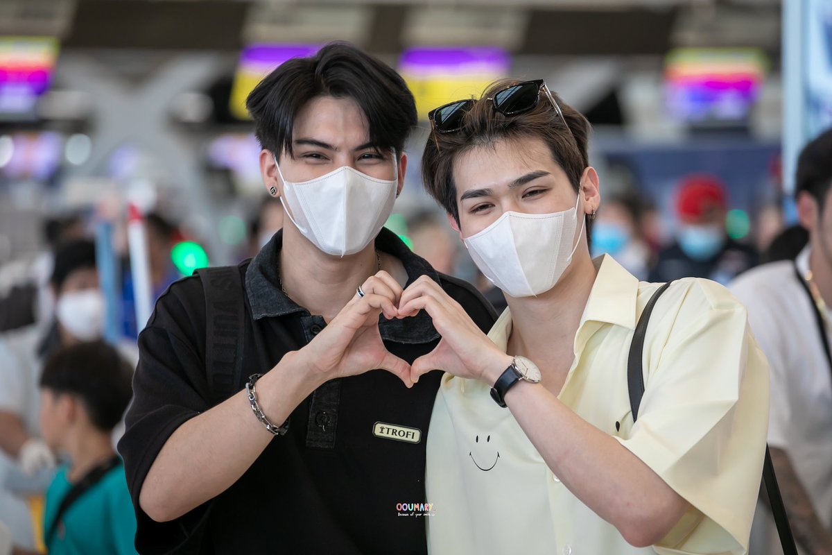 ooumary_'s tweet photo. เดินทางปลอดภัยนะค้าบบบบบบบ🛫💕

— @fort_fts @peatwasu         

#FortFTS #Peatwasu #FortPeat  #ComeFortZon #CaptainPeat #BabyFeat #LoveinTheAirinVietnam https://t.co/nhyqERhgCi