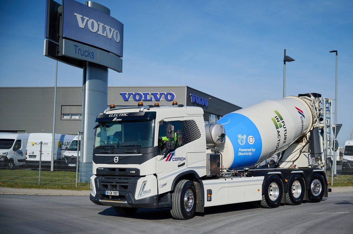 Volvo Trucks tweet media