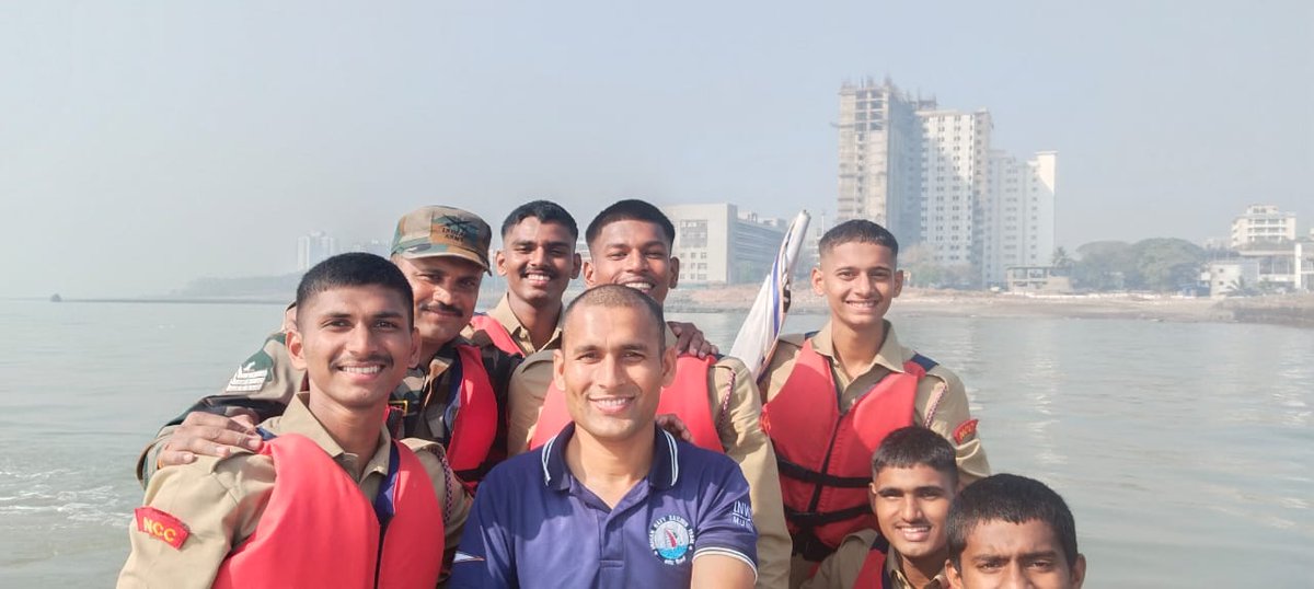 #PuneetSagarAbhiyaan #WorldWetlandsDay A clean up drive was org at Naval Sailing Club by INWTC, Colaba and 21 cdts from MD College under 4 Mah Sig Coy, Mumbai A. The cdts actively participated and assisted the INWTC staff in the clean up. @ncc_dte @HQ_DG_NCC