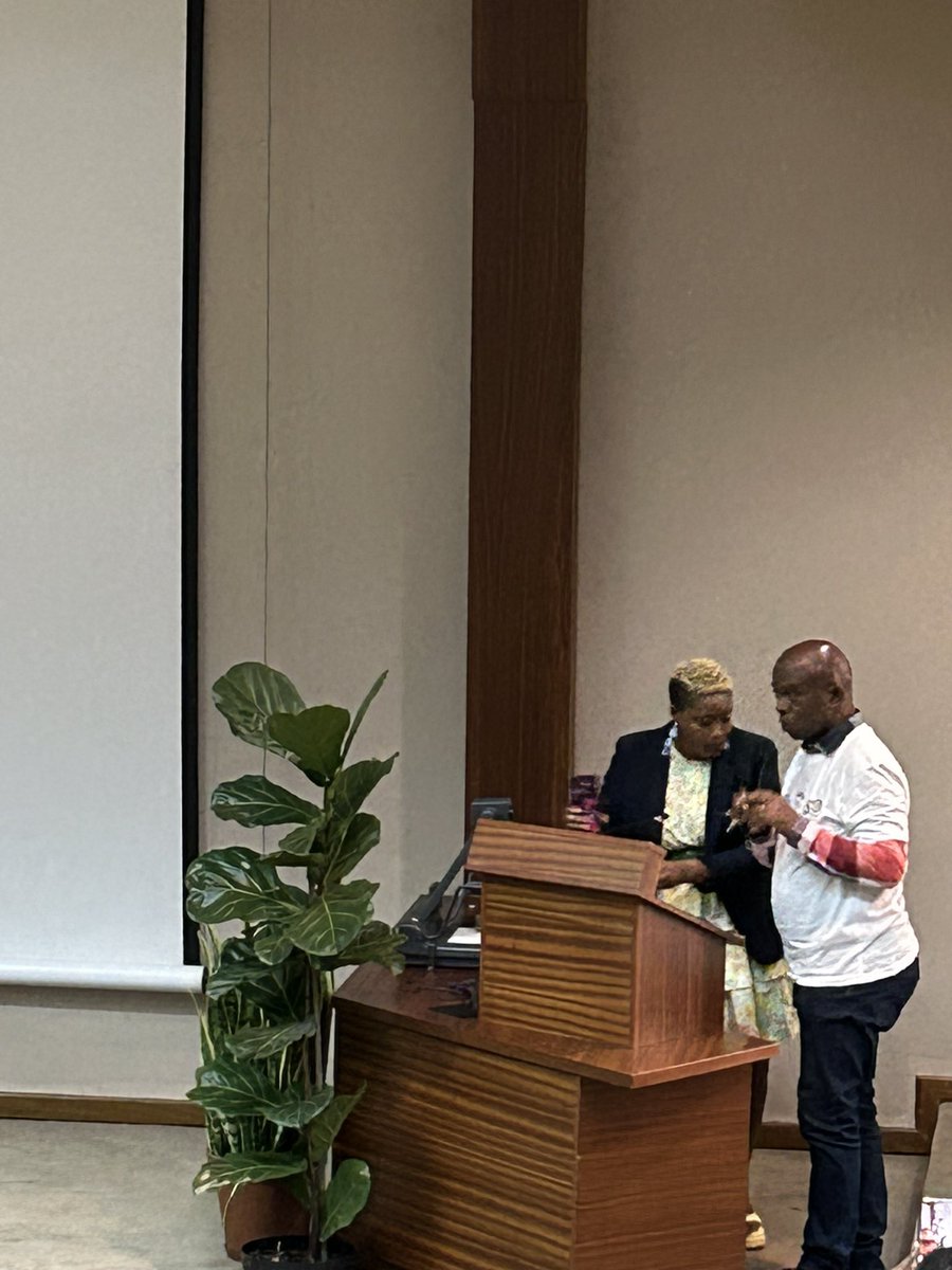 Olebogengm2's tweet image. The gorgeous Sibongile Masango and Prof Mantile Lesaka, opening of the 150 year’s celebration at the science campus. #cset @UnisaScience #unisacelebrates150years