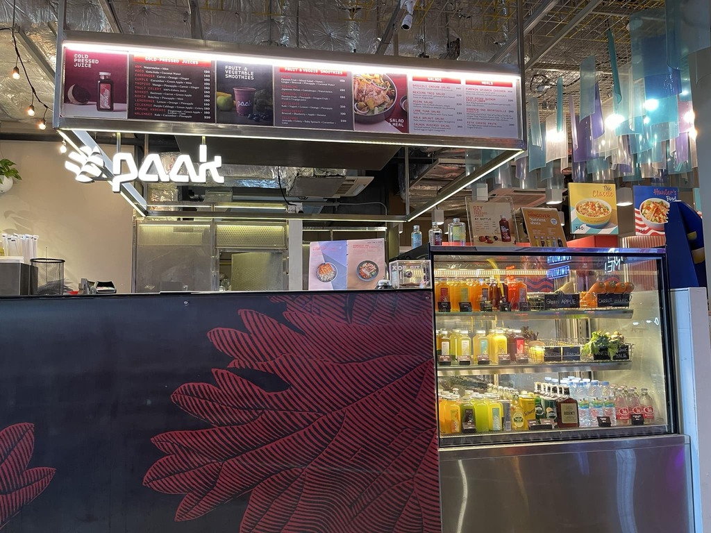 seph33's tweet photo. ร้านนี้เป็นร้านขายน้ำผักผลไม้เพื่อสุขภาพ…..

#อะไรเอ่ยไม่เข้าพวก https://t.co/ITRmKwUw8C https://t.co/bpRJYE4MLV