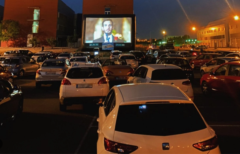.<a href="/unizar/">Universidad Zaragoza</a> acogerá mañana sábado, un autocine🎞️🚗 al más puro estilo americano de la mano de <a href="/UZ_Motostudent/">Motostudent Unizar</a> y la startup <a href="/clickandplan_/">Click and Plan</a>.  
A las 22:15 horas en el parking próximo al edificio de i+d+i del Campus Río Ebro.
Entradas en <a href="/clickandplan_/">Click and Plan</a>  
👉app.clickandplan.es/app/aKYf