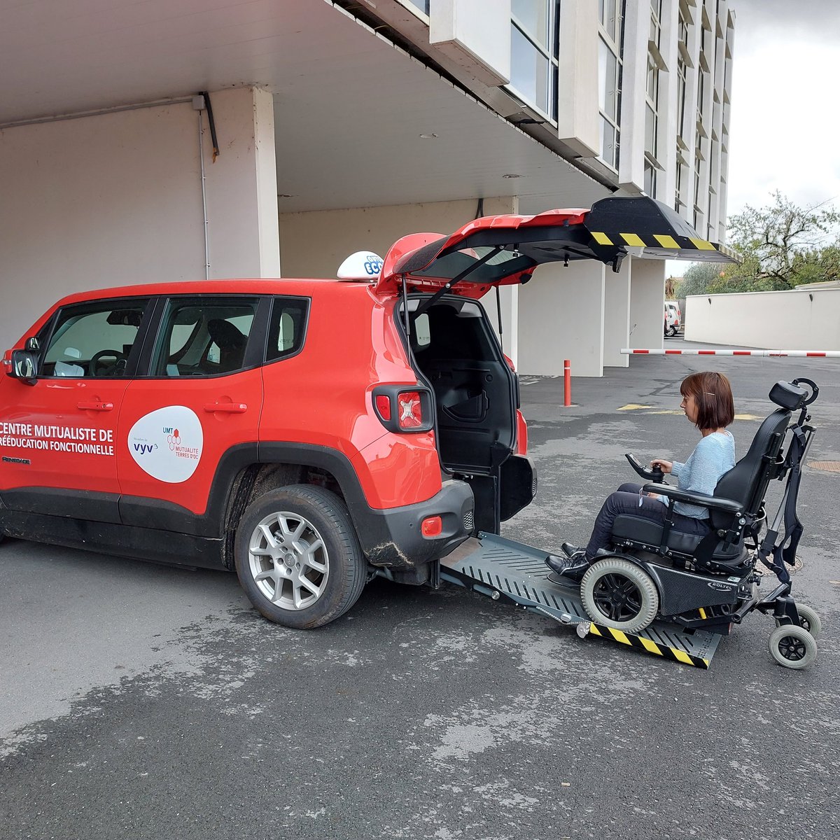 NathyMobility's tweet photo. 1,2,3... tous vos partages m'aidera à concrétiser mon projet ! 
Une voiture aménagée où je vais pouvoir rentrer et conduire en fauteuil roulant en toute autonomie et liberté !
Plus qu'un besoin...une vraie nécessité !
Merci à tous pour votre soutien !

https://t.co/0DZ5836peM https://t.co/CBh04O4I2u