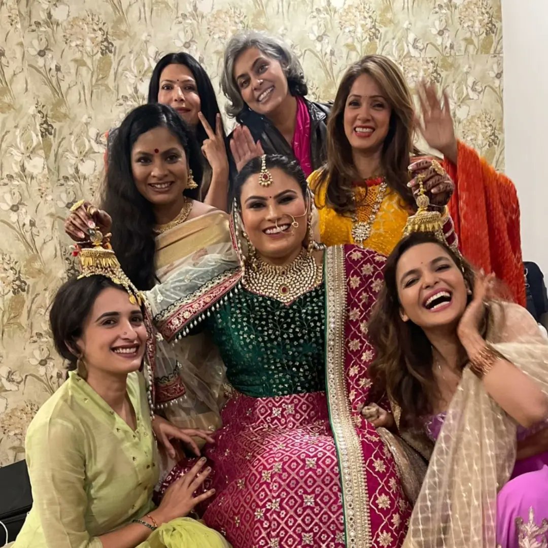 The #ChakDeIndia team reunites for @tanyaAbrol
 wedding with boyfriend #AashishVerma 🫶🏻

#TanyaAbrol #VidyaMalavade #ChitrashiRawat #BalbirKaur #Wedding #AryaMenon #ShilpaShukla #ShubhiMehta