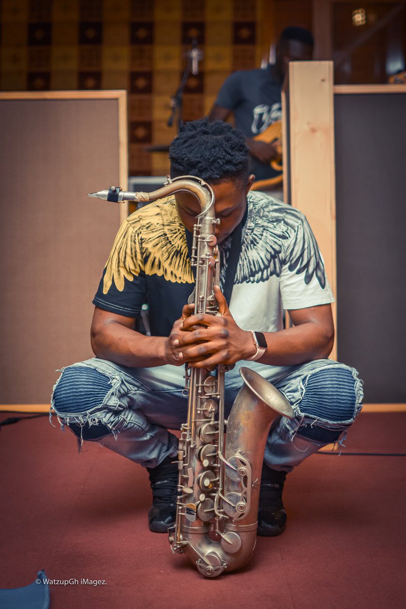 SamWatzUpGh's tweet photo. Live Studio Recording With @JazzAccraMusic @jazzaccra  🎶👌🏾📸 … @watzupghimagez @StudioXtra_Gh #StudioXtraGh https://t.co/wCyUrYjvpk