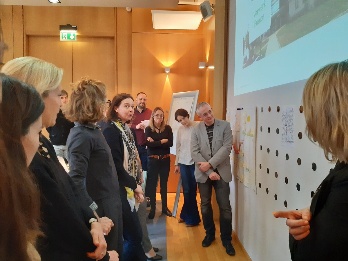 MicheleBrelet's tweet photo. #Achats 
Comment animer et dynamiser son équipe ? ➡️Partage d'expérience, trucs et astuces entres 19 acheteurs du @ClubIOC ce matin autour de Christine Thiery Perret #responsable #achats chez #Vorwerk @CCINantes https://t.co/kvSCng89zU