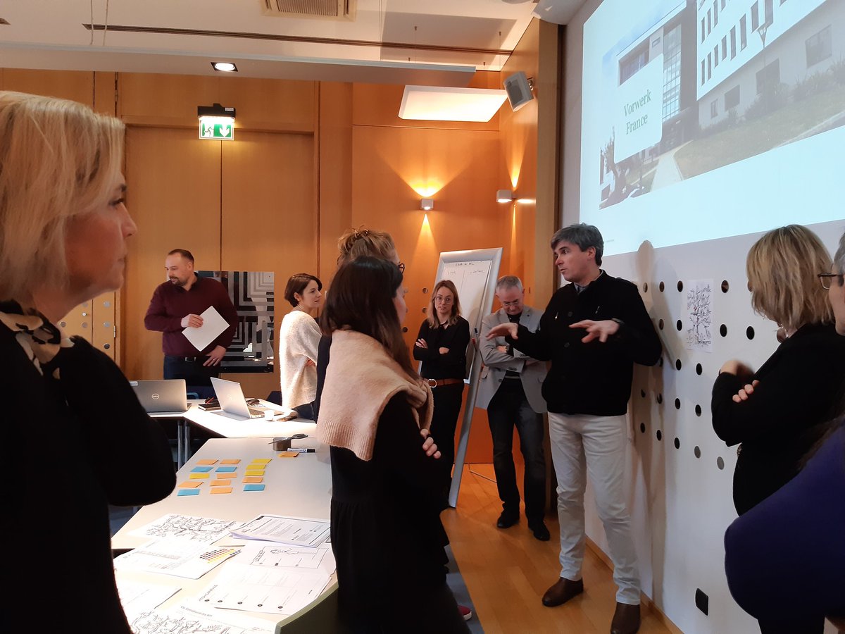 MicheleBrelet's tweet photo. #Achats 
Comment animer et dynamiser son équipe ? ➡️Partage d'expérience, trucs et astuces entres 19 acheteurs du @ClubIOC ce matin autour de Christine Thiery Perret #responsable #achats chez #Vorwerk @CCINantes https://t.co/kvSCng89zU