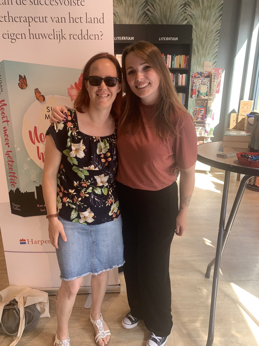 joorloveswrit's tweet photo. Yeahhh ❤️ vandaag onder andere @susanmuskee weer zien op een super leuke event ☺️😍 #zinin #boekevent #Amsterdam https://t.co/W5Kw6ZBLGo