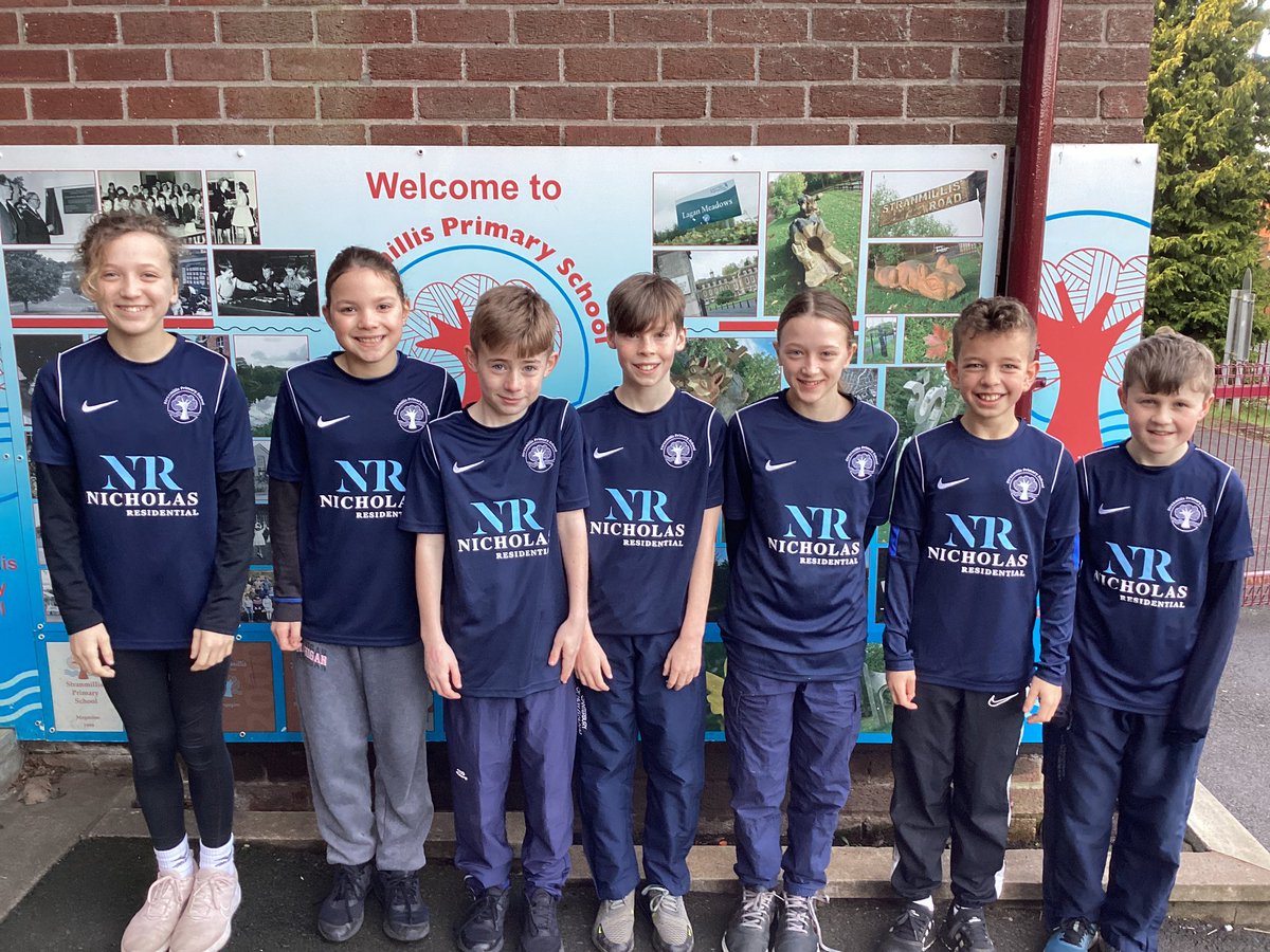 StranmillisPS's tweet photo. Congratulations to the boys’ and girls’ cross country teams on their success in the @AthleticsNI races yesterday. The boys’ team finished in 1st place and the girls’ team finished in 2nd place. We are all so proud of you! Well done! ⭐️Thanks to @Nicholasresi for the sponsorship https://t.co/MTzUDdYU3Q