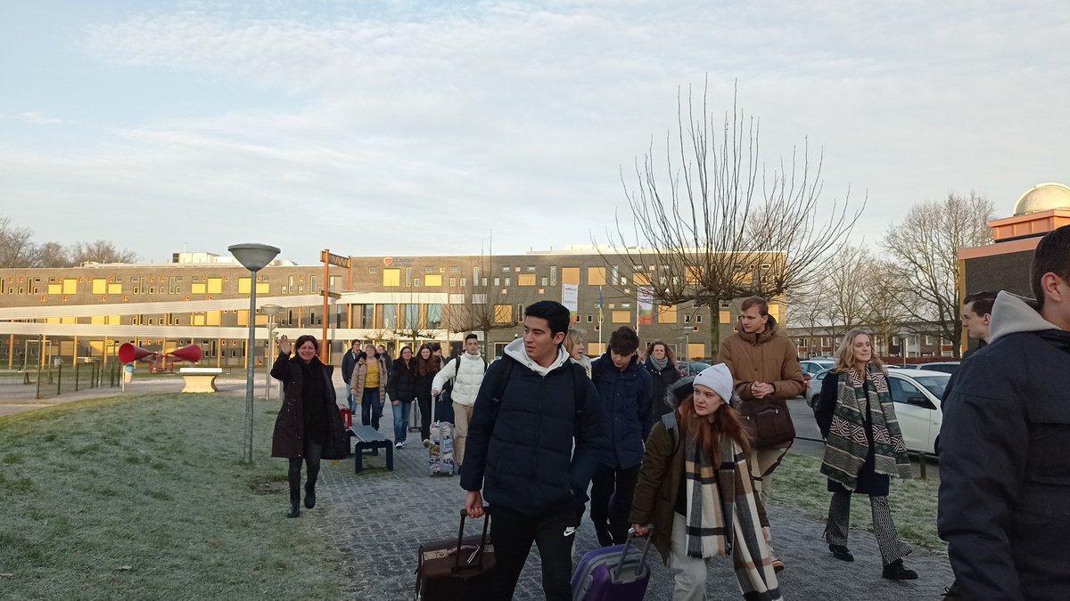 IES López-Neyra tweet media