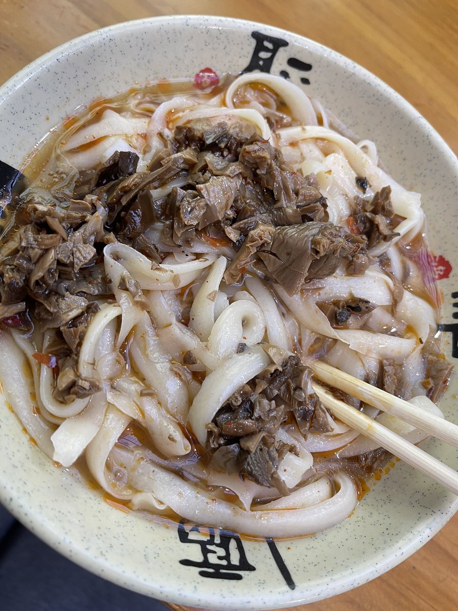 今天第一口饭，吃斋 https://t.co/mUEbx2fqiT