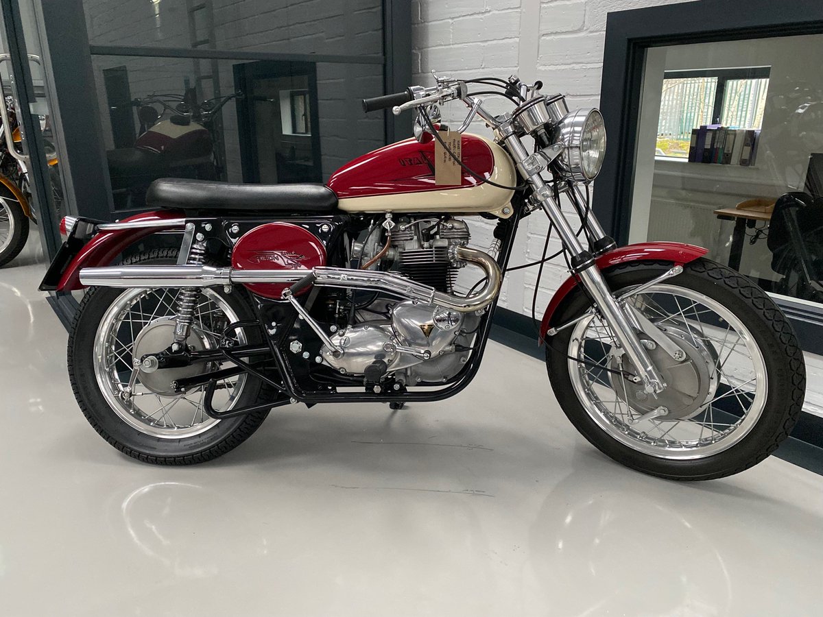 Motorcyclesolo's tweet photo. We have one here #Rarebeast https://t.co/4tplCFHHiX