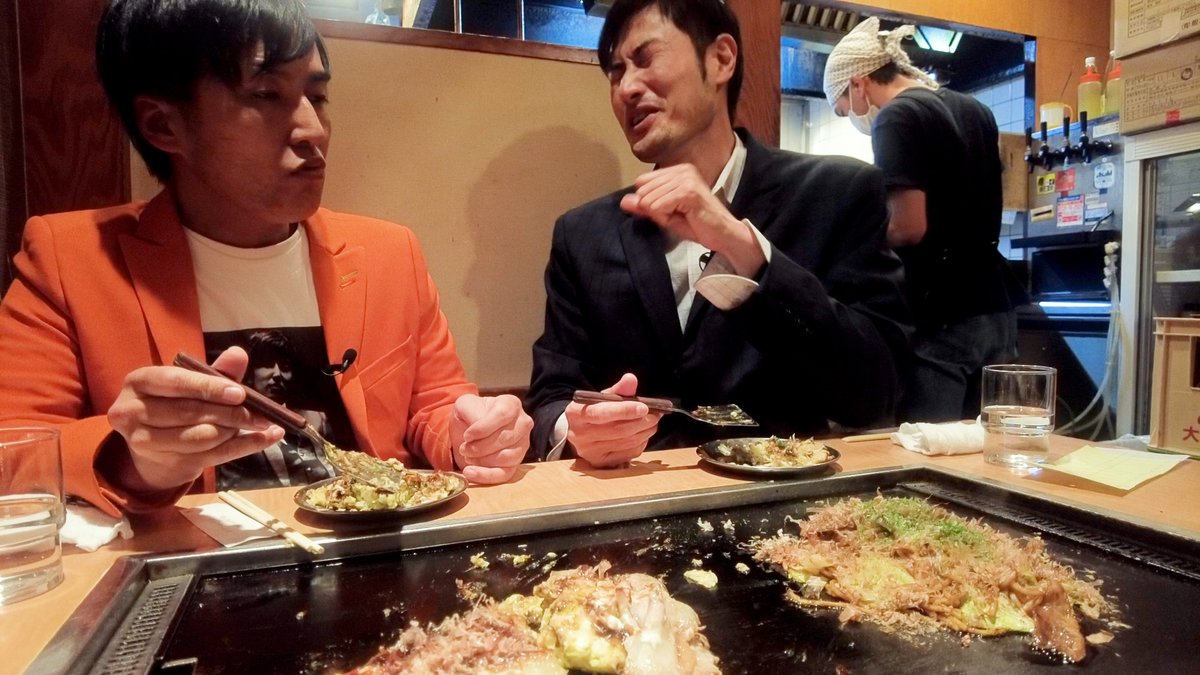 kanParaCh's tweet photo. 大阪お好み焼きの王道といえば #豚玉 でしょう~~
名店「#象屋」の豚玉がすごいんです！
もしかしたら…”豚玉の最高峰”かもしれません✨
そして”豚肉が映える"んです✨
これは食べなくちゃ💓

🎞動画はこちら：https://t.co/18o99N4Apq

#大阪グルメ #お好み焼き #松竹芸能 #関西パラダイス https://t.co/N6rHj95x7g