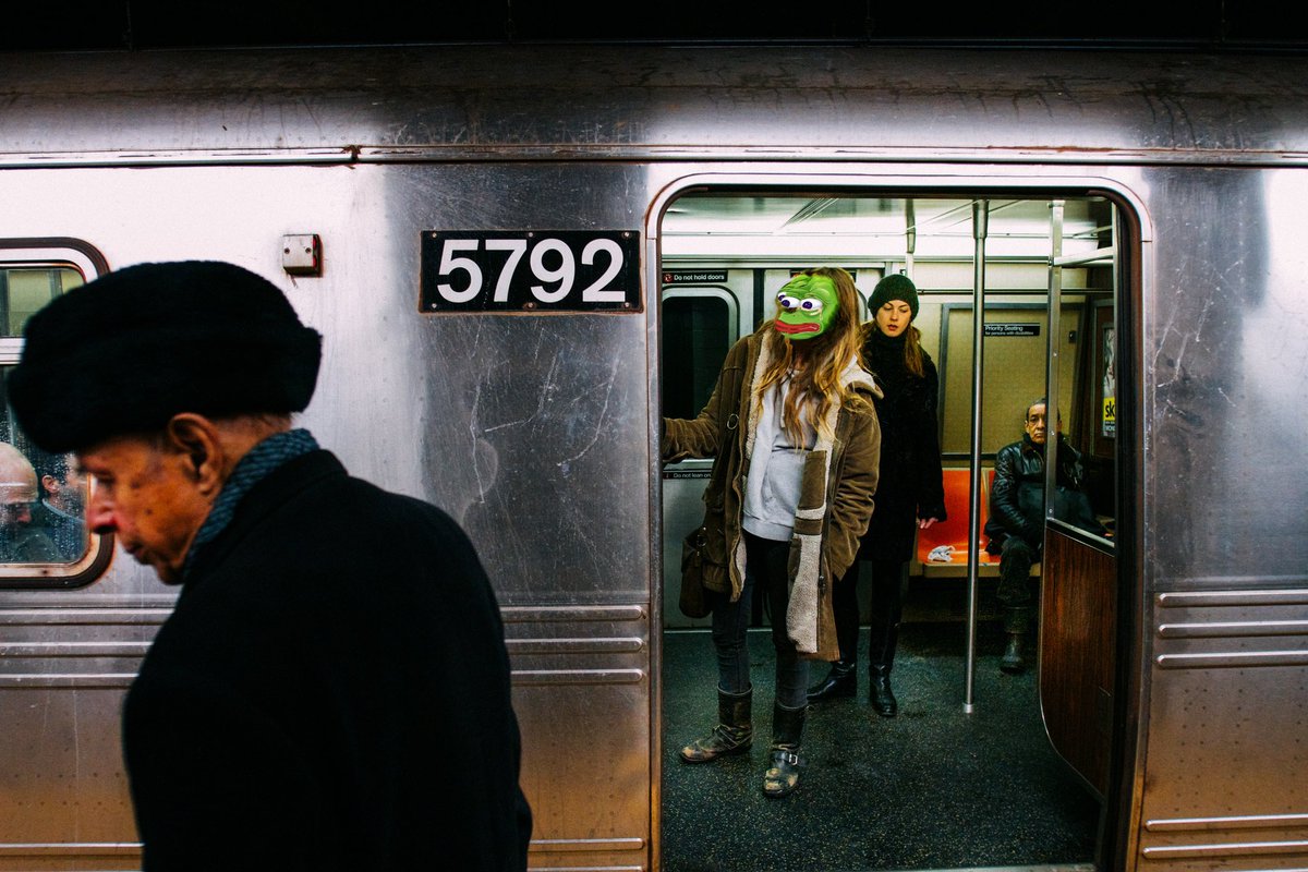 joshuawromero's tweet image. Should I?

Pepe Stops.

5792.

#pepe #fakerare #rarepepe #btc  #fortheculture #fakememes #meme