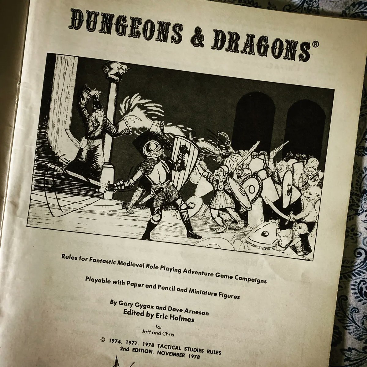 ian_wize's tweet photo. I'm actually quite excited about scoring this...

Dungeons &amp; Dragons
Holmes Basic Set
published 1977

#dnd #dndbasicset #dndholmesbasic #holmesbasic #dungeonsanddragons #TTRPGs #ttrpg #rpg #vintagerpg https://t.co/0z1jeUjXgk