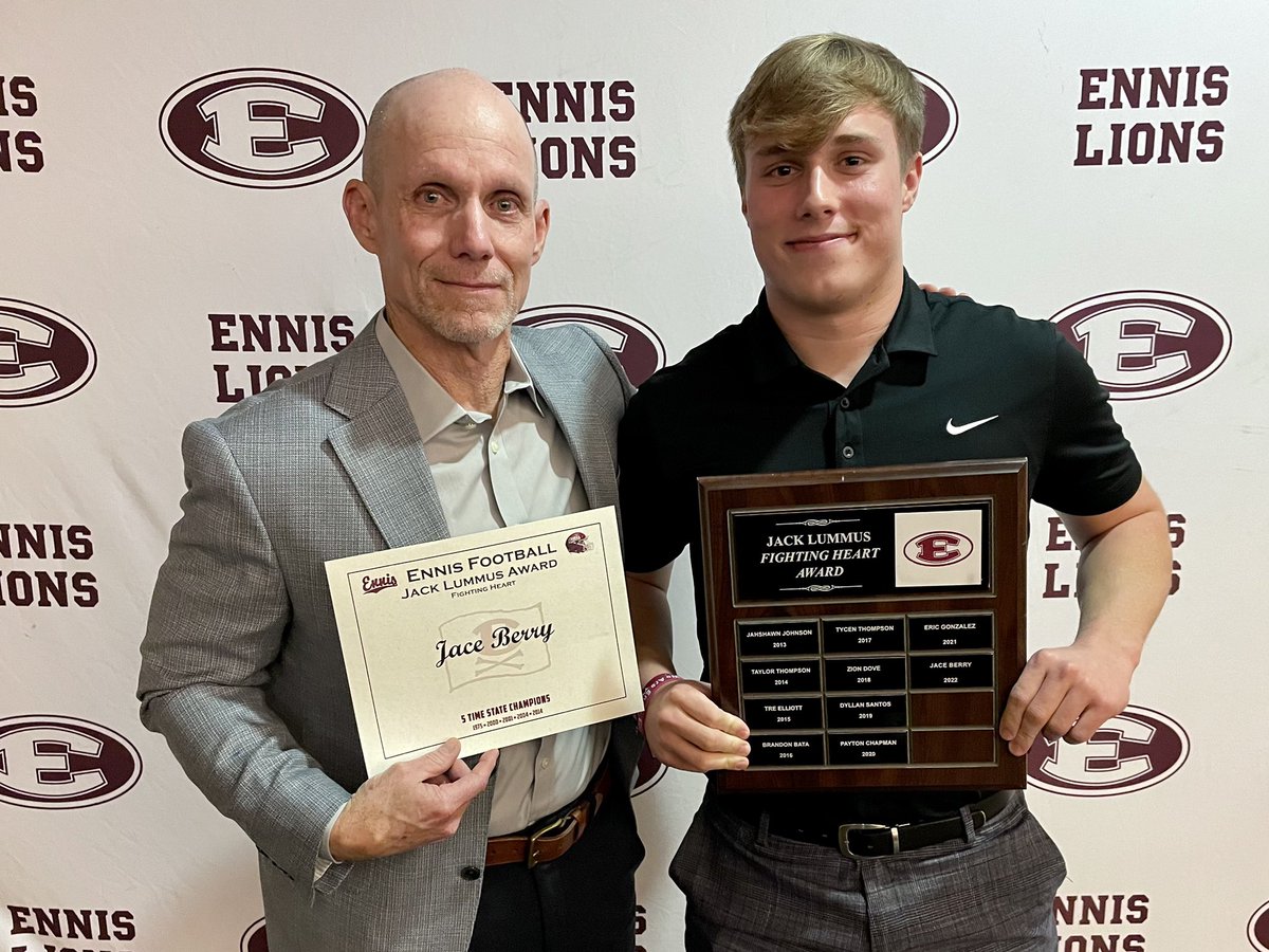 At tonight’s Ennis Football Awards, The Jack Lummus Fighting Heart Award went to Senior Jace Berry. 
Congratulations “Legacy”
All award winners will post in the morning with a full album of photos from tonight’s ceremony.
Jace (R), pictured with his father Coach Jeff Berry