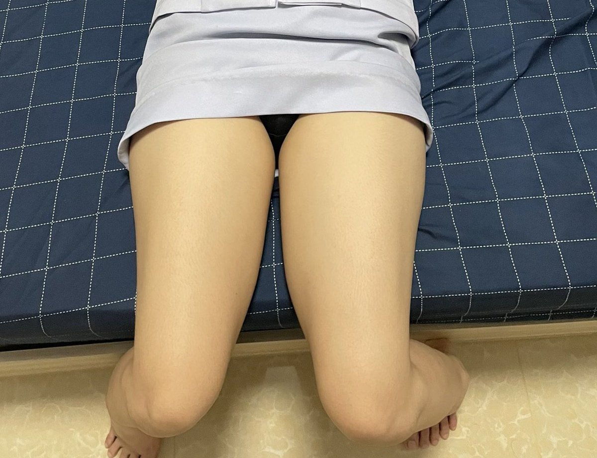 ชอบผู้ชายขี้เงี่ยน เลียหีเก่งๆ มีป่ะ กดรีทวิต