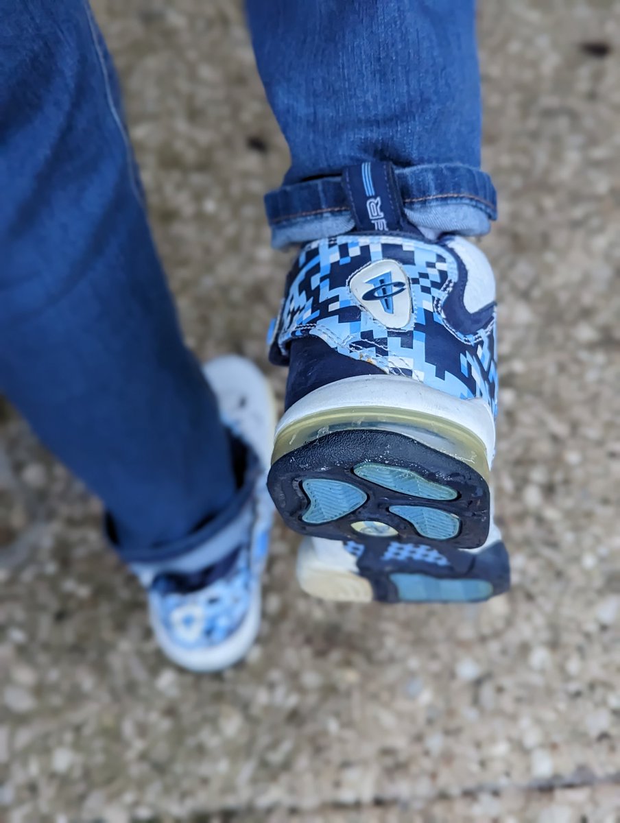 amcmath04's tweet photo. Day 9 (Players Society) well sure you are not surprised who my favorite is... @Iam1Cent! 

#BHMKOTD #Nike #AirPennyIV #DigiCamo #snkrsliveheatingup
#wearyoursneakers #yoursneakersaredope

@JerLisa_Nicole https://t.co/pWq8HtRgD6