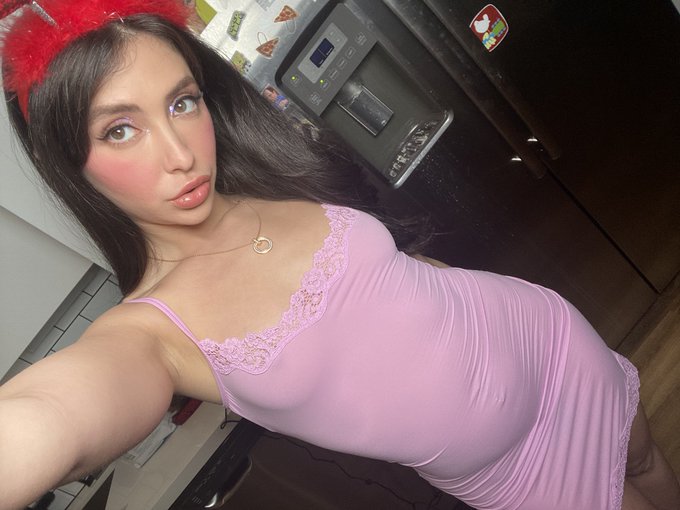 do you like my dress? https://t.co/X3JW9v0W8j<a href="/tag/throwbackthursday"class="tags"><span>#throwbackthursday</span></a>