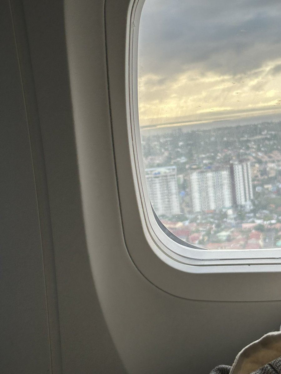 StannCCF's tweet photo. About to land... Thank you for the free flight... https://t.co/bOMeNxkO7Q