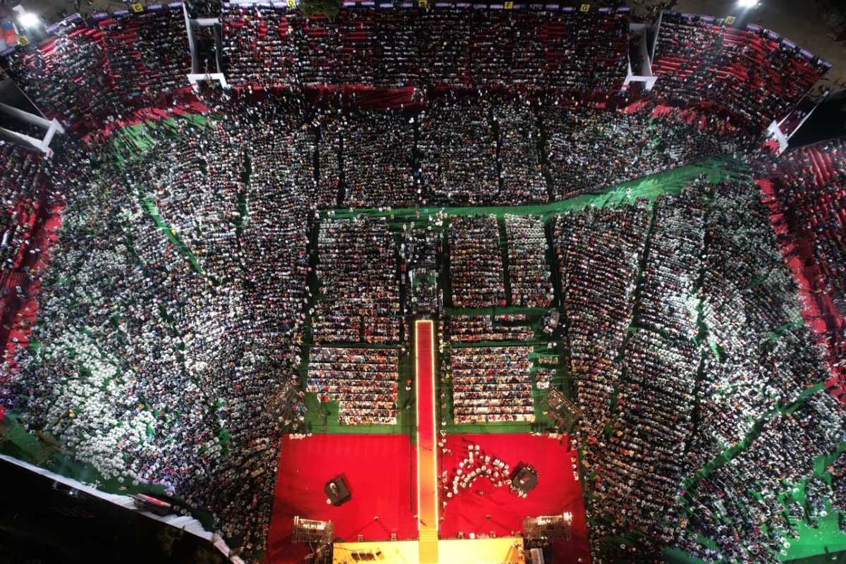 The Art of Living's Edu Youth Meet in Pune last week brought together 150,000 young students from various educational institutes for an evening of wisdom with Gurudev <a href="/SriSri/">Gurudev</a>. We heard back from the students who were here, and this is what they had to say: