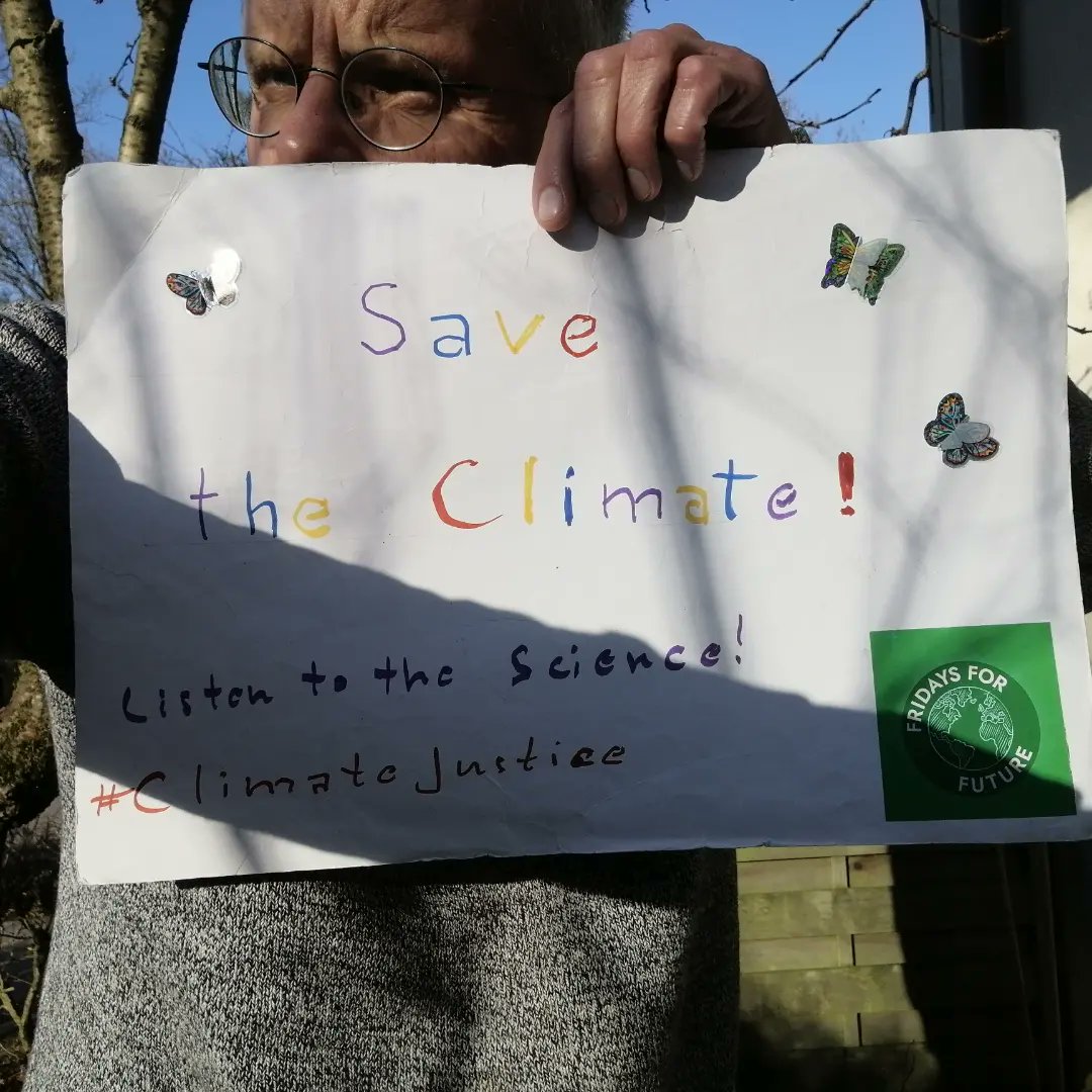 endelstamberg's tweet image. #ClimateStrike Week 176
#FightFor1Point5 Week 112

We will achieve climate and social justice only without fossil fuels!
❤️☮️🌍🌏🌎🌳🌱🌿🌺🌼🏵️🌻🌞🦋

#ClimateStrikeOnline #NetzStreikFuersKlima #FridaysForFuture #Hamburg #ListenToTheScience #EndClimateImperialism #twiff