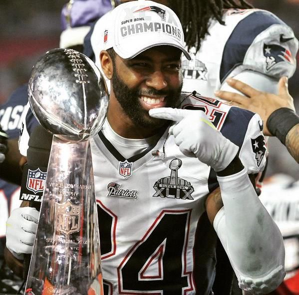 Pats_Dynasty_'s tweet photo. Congrats to Darrelle Revis!

First Ballot Hall of Famer 🏆 https://t.co/rKwjoUndeK