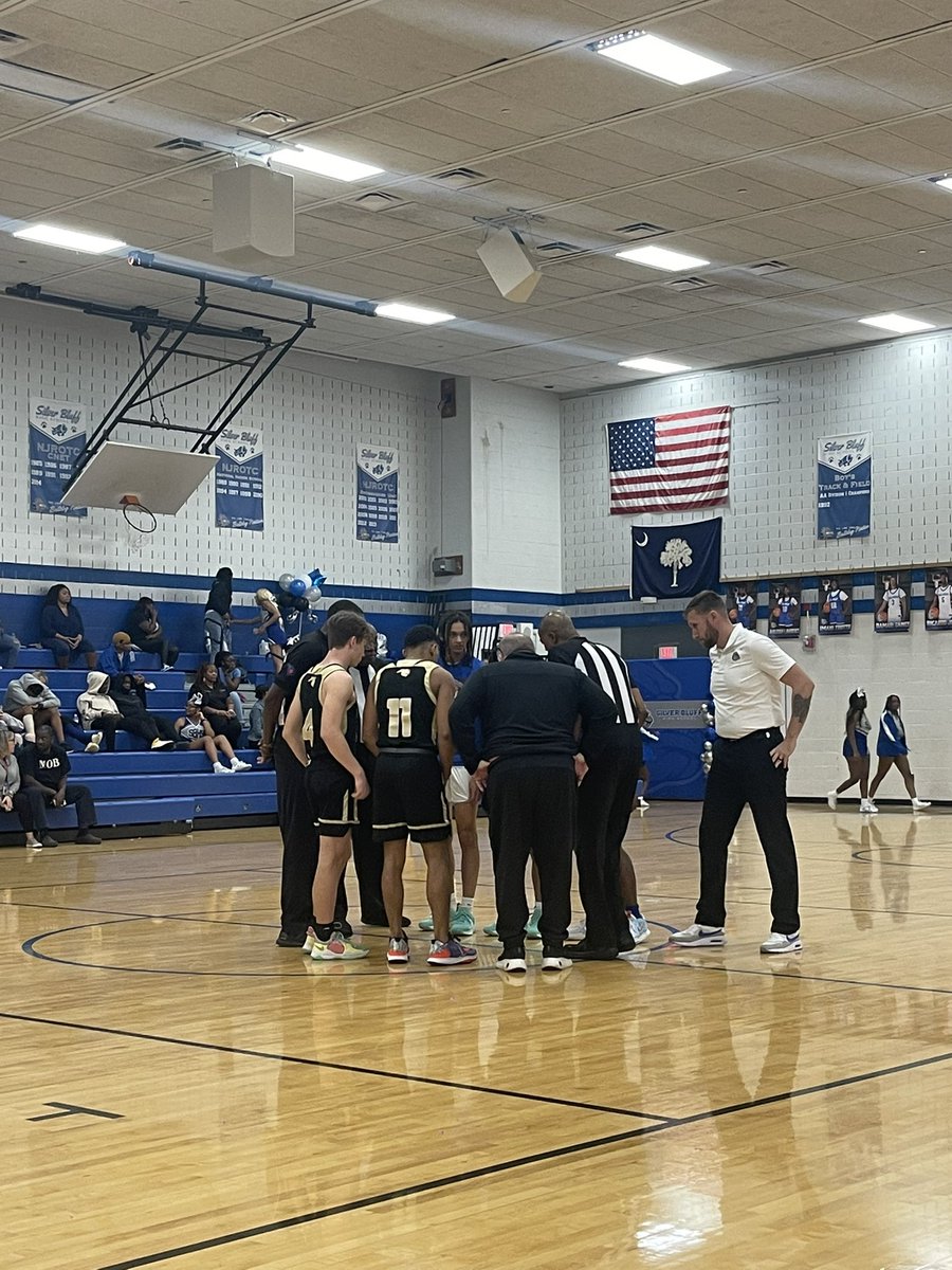 katelynsmithd's tweet image. Tonight I watched my dad coach his last basketball game (as of rn). It’s been an honor to watch you coach since before I could even walk. I’ll always be your #1 fan forever ♥️ …now it’s time for you to follow my sports career wherever it takes US 😉 &amp;amp; enjoy retirement! Love you!