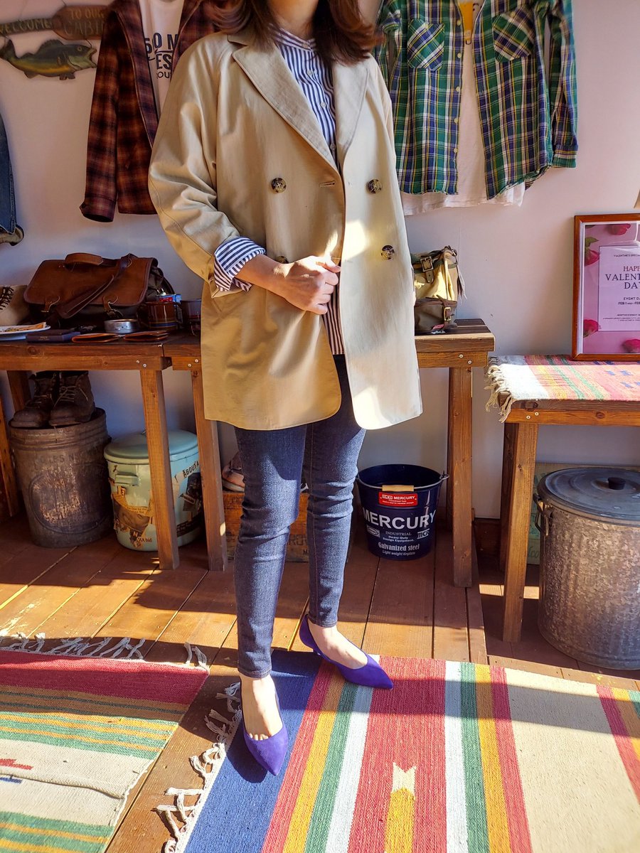 audreyselectsh1's tweet photo. 相変わらず寒い帯広ですが（今朝なんて-19℃）、春物が少しずつ入荷中♪トレンド感のある長め丈ジャケットは、小技が効いててオシャレ。薄手なので北海道ではなが～く着て頂けそうです♡おススメはショートパンツとの合わせ！早く暖かくなれ～～☆
#帯広 #帯広観光 #セレクトショップ https://t.co/AYqhkHIvAQ