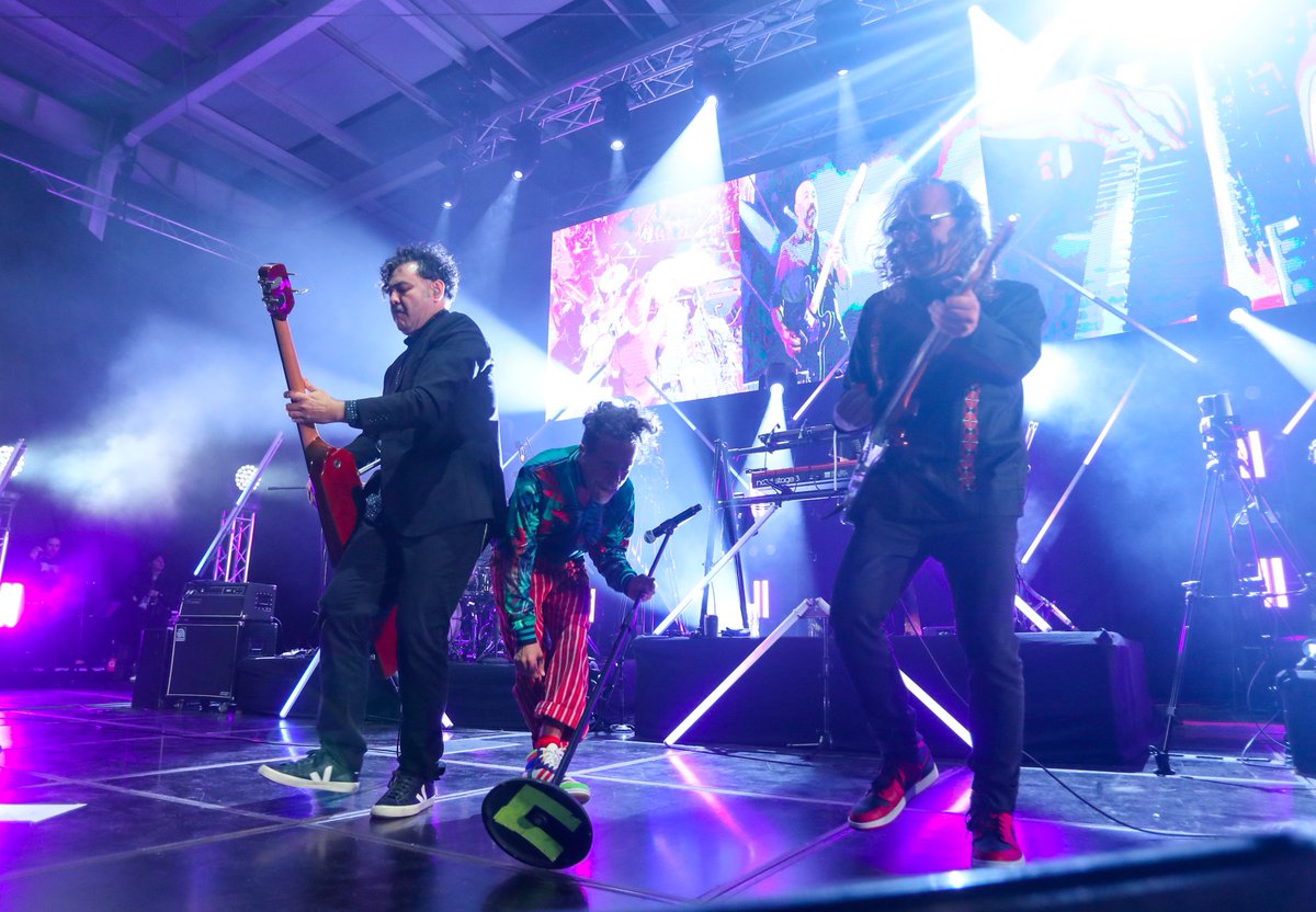 KenethCruz's tweet photo. Algo de lo que proyectó @cafetacvba durante el taconazo en la ciudad de Guatemala. https://t.co/qSwbqDWahx