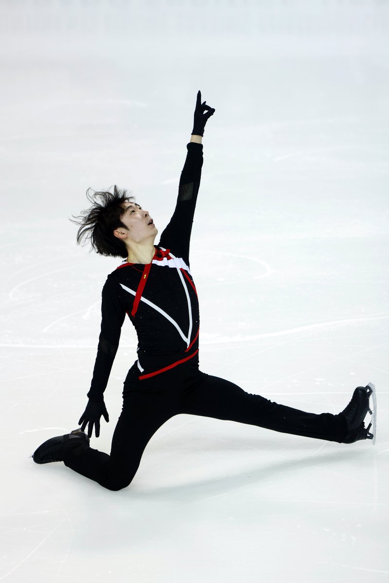 CGTNSportsScene's tweet photo. ⛸️#ISU Four Continents Championships 2023

🇨🇳In his 1st competition since #Beijing2022 #WinterOlympics, China's #JinBoyang scored 85.32 points to rank 4th after the Men's Short Program

#4ContsFigure #FigureSkating #四大陸選手権 #金博洋 #ボーヤン @nokissonlycry @dailytianzong https://t.co/A9Y9ZWh7uA