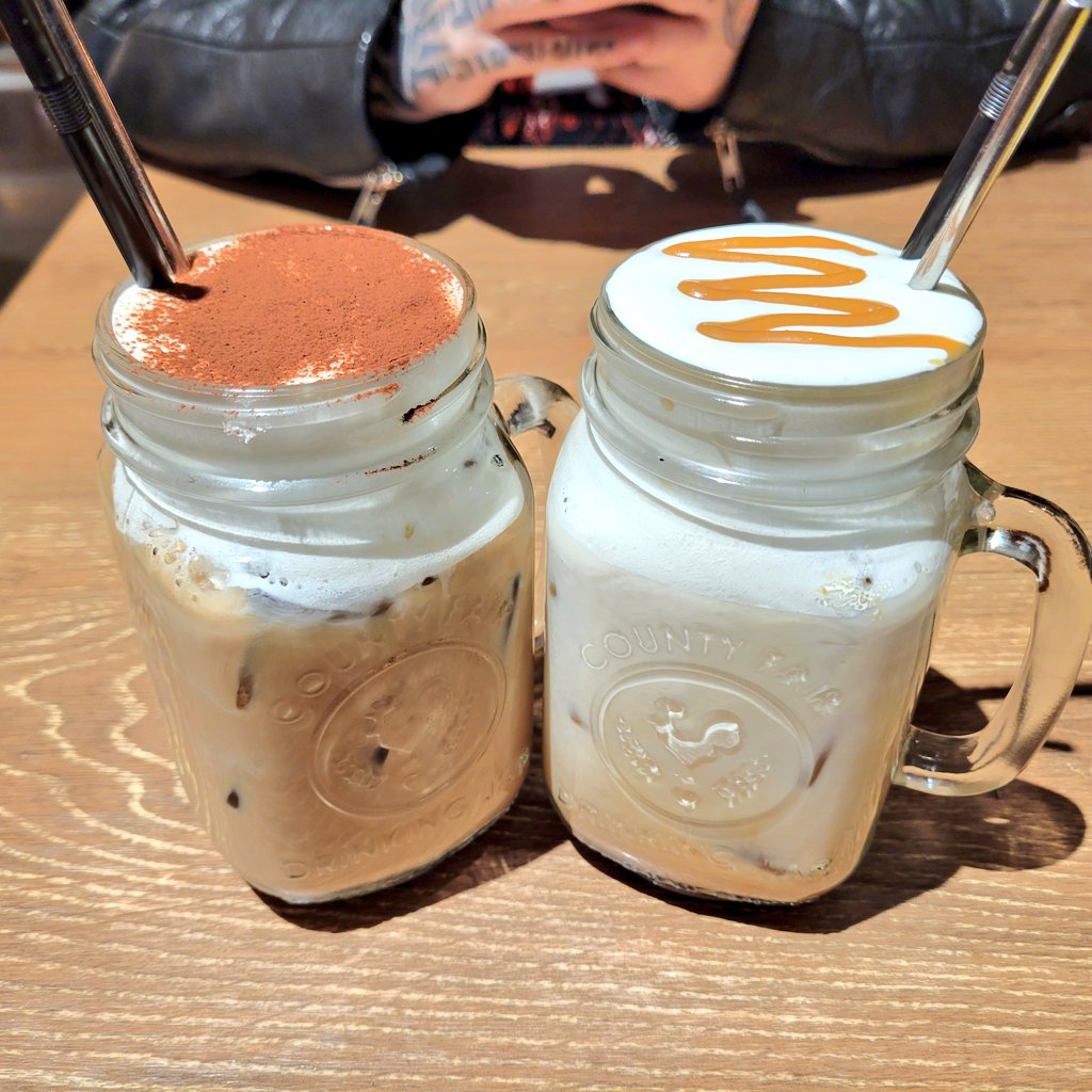 ya girl riana on Twitter "Cheese Foam tea and cheese cakes!"