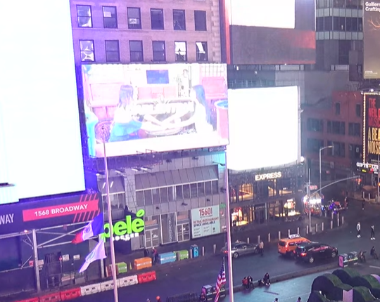 yawnsedits's tweet photo. ACKK THERE IT IS HAHAHAH

WELCOME TO NYC JANENELLA
#Darlentina https://t.co/PhmltVkPua