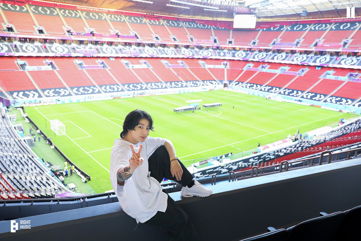 italianarmyfam_'s tweet photo. 📸 [THREAD] Scatti di #JUNGKOOK durante il suo soggiorno in Qatar per la promozione di Dreamers e l’esibizione alla FIFA World Cup, pubblicati su Naver‼️

@BTS_twt #Dreamers2022 https://t.co/Y1AmexIVF6