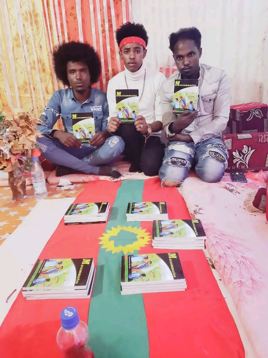 senesaburka's tweet photo. Kitaabni Maraammartoo biyyoota garagaraatti raabsamun itti fufe jira.
Qeerroon Yemenis haala kanan raabsa kitaabicha irratti qooda fudhata jiru. https://t.co/7YC9b6WUo8