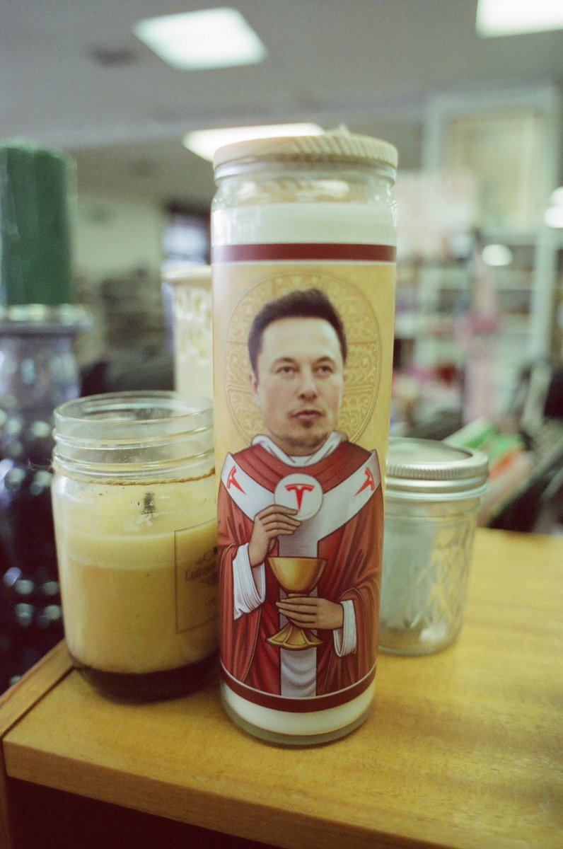 matevago2's tweet photo. @elonmusk At a local thrift store #35mmfilm #shotonfilm #cinestill800t #NikonF Elon - I’m tired of all the propaganda on this app. If I follow you does that mean I have to see political trash? https://t.co/yNNDtJkETA