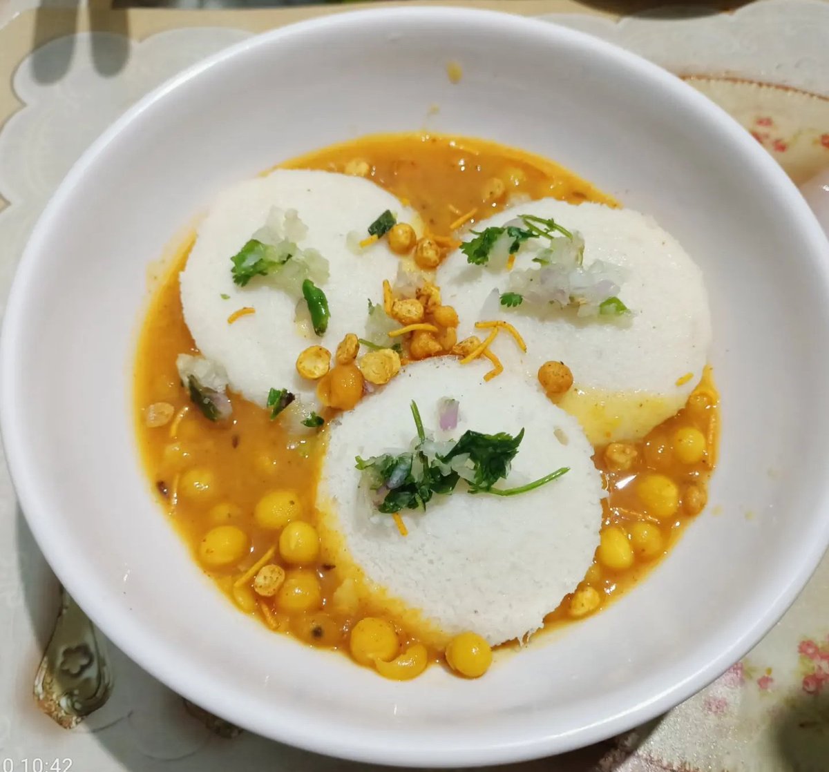 aftab_fatma's tweet photo. Breakfast! 😍
#schooltiffinbox #breakfastideas #cookmastertaskin #indianfood #foodlovers #FolloMe https://t.co/qFFE2bscyE