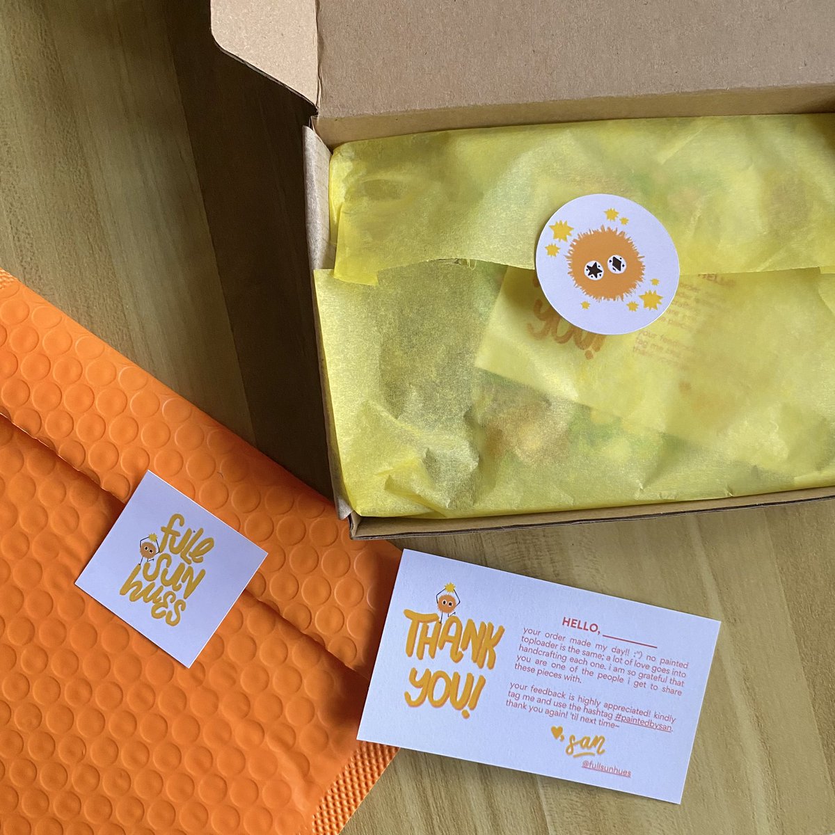 fullsunhues's tweet photo. warm &amp; bright packaging 🤓⭐️📒☀️🍋 https://t.co/uroKwCGP8j