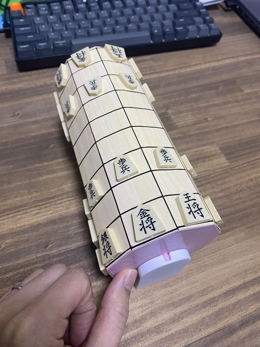 エクストリーム将棋２的なやつ！プロトタイプできた
だれか対戦しよう！（テストプレイお願いします🙇‍♂️）

#将棋