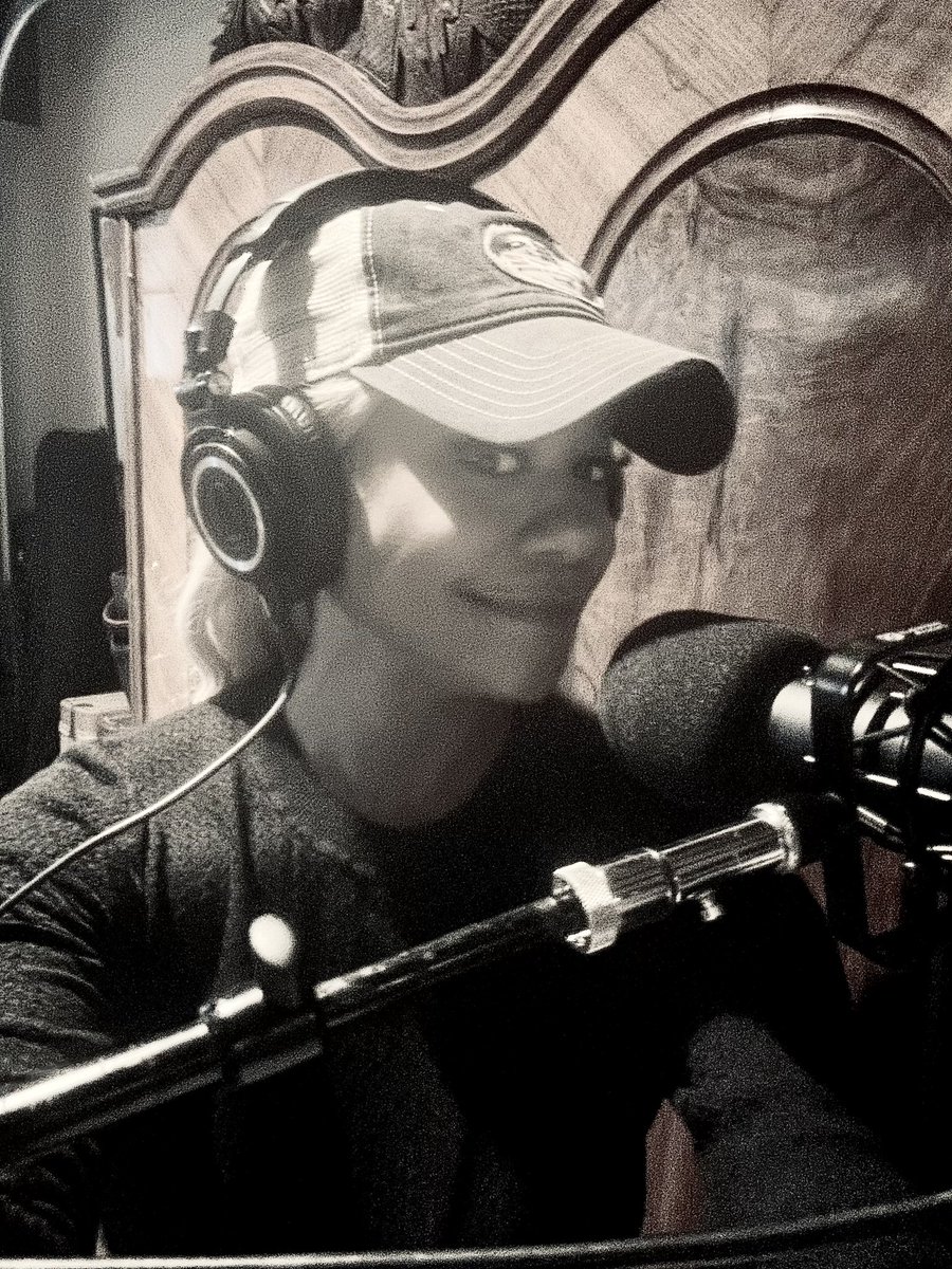 TheTashaTaylor's tweet image. New Music! Great day back in the studio! Thank you to these amazing musicians for having my back,and to Johnny Lee at Ultratone Studios here in LA! Much appreciated! 😁🎶🎹🎸#dmar #spoony #donwyatt  #johnnyleeschell #studio #newtunes #ultratonestudios