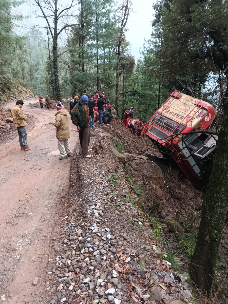 J&K | Several injured after a bus met with an accident in Moungri area of Udhamp… J&K | Several injured after a bus met with an accident in Moungri area of Udhamp…