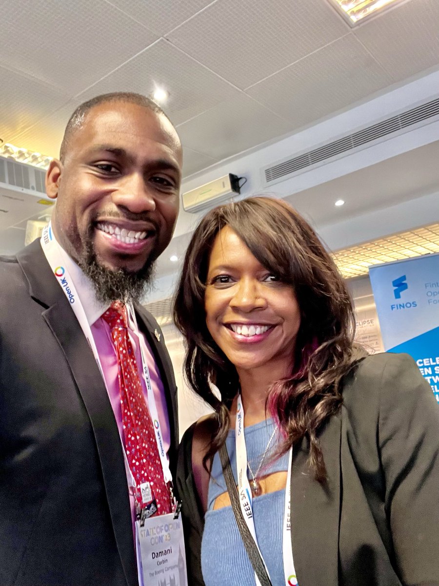 colleencoll's tweet image. Connections matter. #SOOCon23 Fantastic to finally meet this guy in person. Big fan! @DC_Corbin3 @Boeing @openuk_uk #BlackTechTwitter #opensourcecommunity