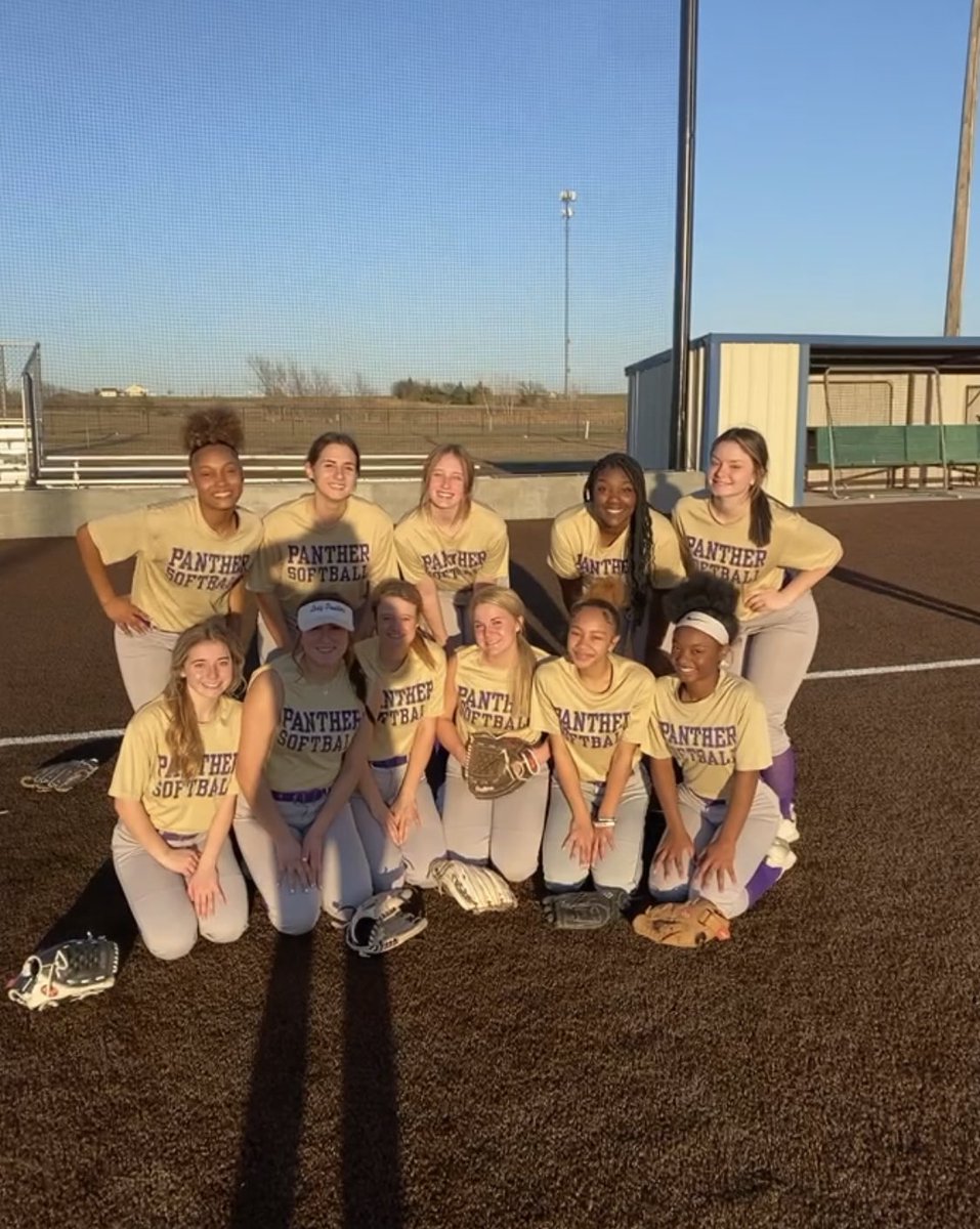 reagan desmuke tweet media